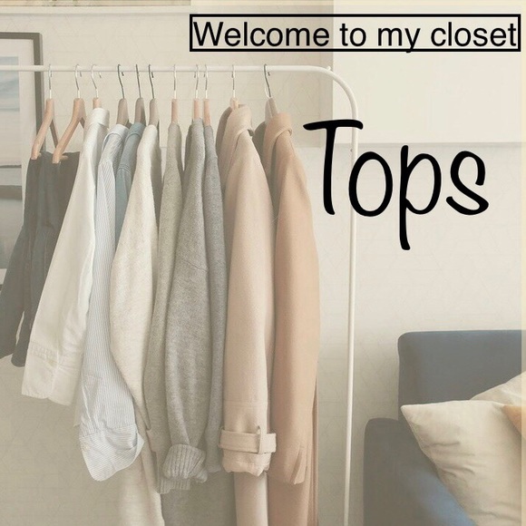 • section Tops • - Picture 1 of 3